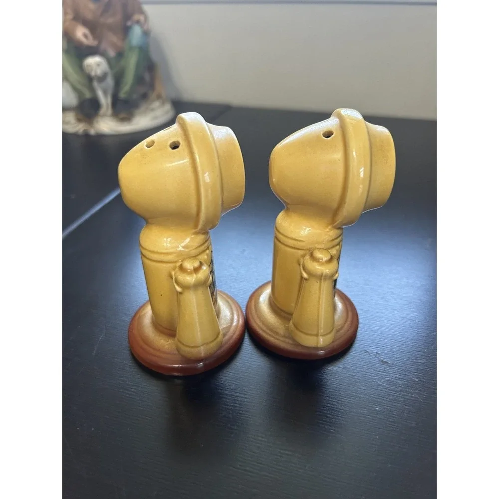 Vintage Knott's Berry Farm Telephone Salt Pepper Shakers Yellow Brown Set